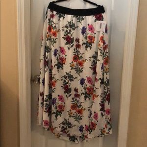 Brand New LuLaRoe Lucy Skirt